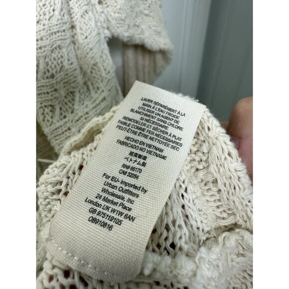 Free People cream Thien’s Hacci dolman sleeve winter casual sweater Medium - Picture 11 of 15